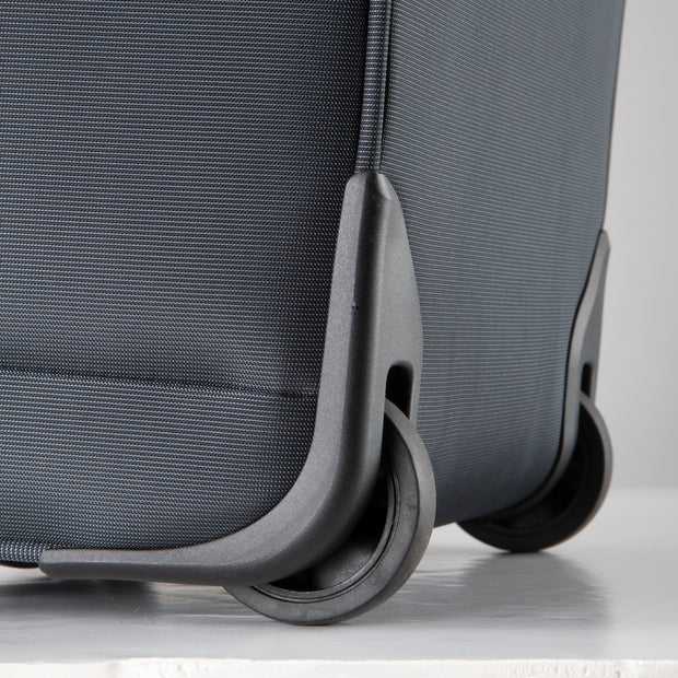 Montecito 3.0 Softside Rolling Garment Bag