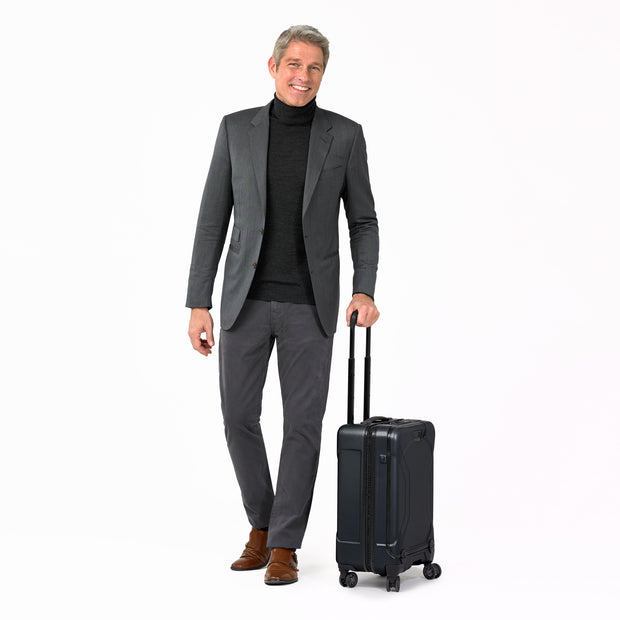 variant:46686438228160 Torq Domestic Carry-On Spinner Stealth